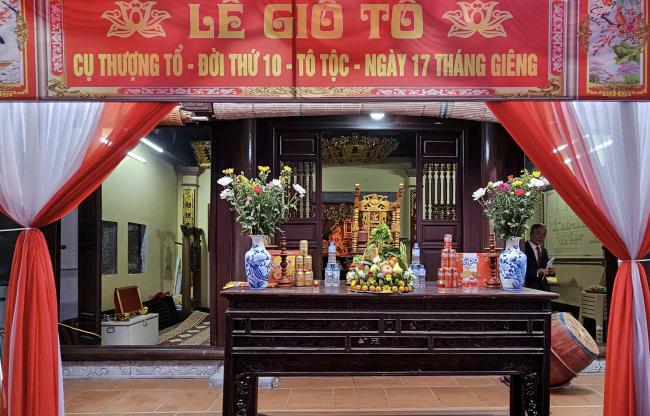 TRANG NGHIÊM LỄ GIỖ CỤ TỔ TÔ HÚY DOÃN VĂN – NÉT ĐẸP                              TRUYỀN THỐNG “UỐNG NƯỚC NHỚ NGUỒN” CỦA DÒNG HỌ TÔ THƯỢNG TẦM